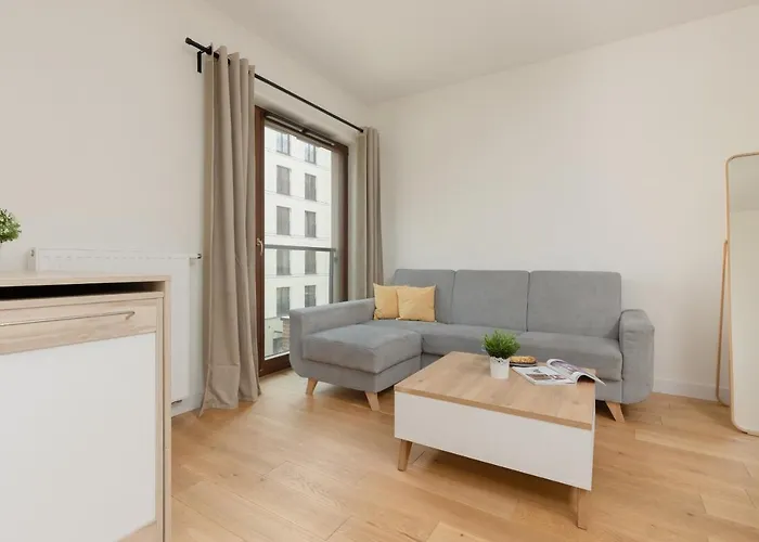 Warsaw Apartment Sierakowskiego by Renters